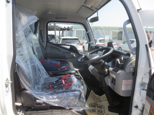 三菱ふそうキャンタークレーン3段小型（2t・3t）[写真13]