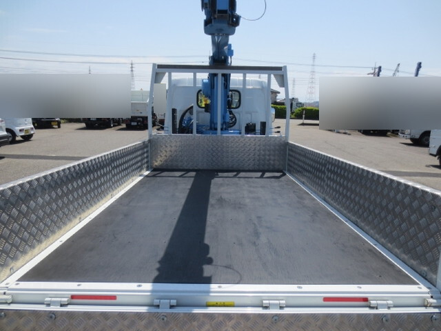 三菱ふそうキャンタークレーン3段小型（2t・3t）[写真09]