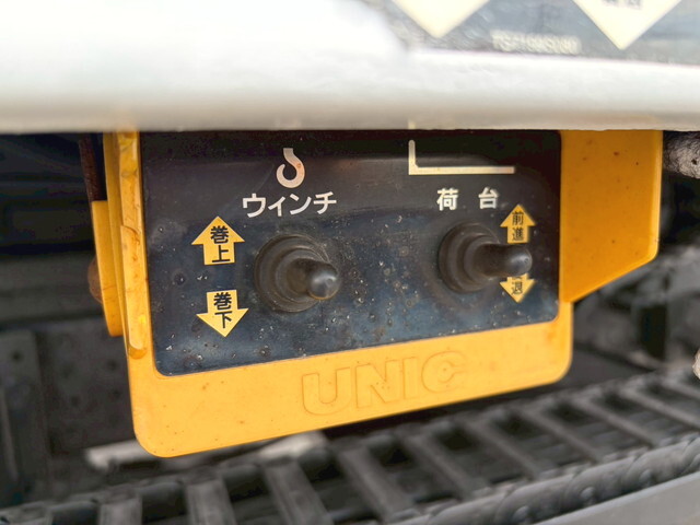 三菱ふそうキャンターセーフティローダー小型（2t・3t）[写真23]