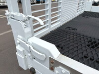 三菱ふそうキャンターセーフティローダー小型（2t・3t）[写真38]