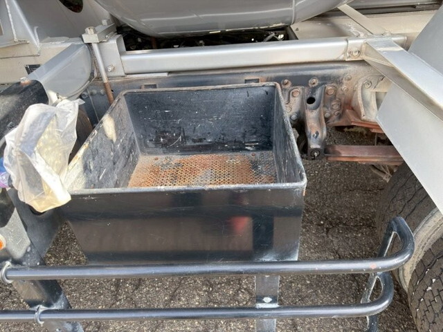 三菱ふそうファイターミキサー車（コンクリートミキサー）増トン（6t・8t）[写真15]