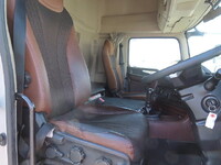 日野プロフィアトレーラーヘッド（トラクターヘッド）大型（10t）[写真18]