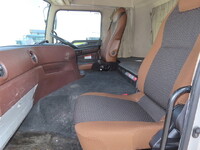 日野プロフィアトレーラーヘッド（トラクターヘッド）大型（10t）[写真19]