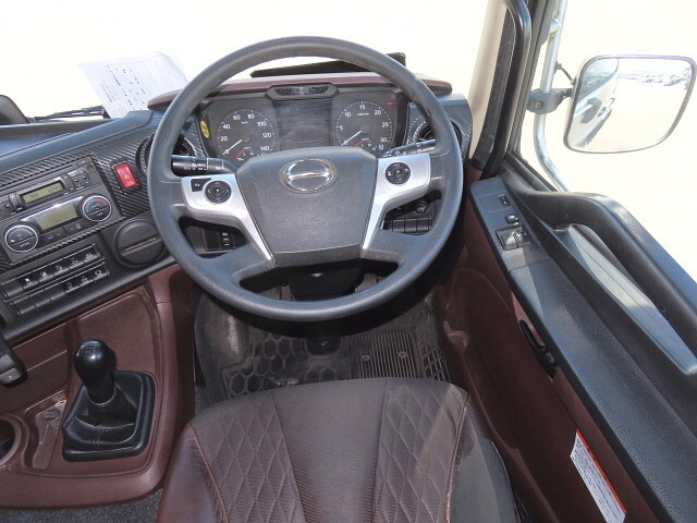 日野プロフィアトレーラーヘッド（トラクターヘッド）大型（10t）[写真20]