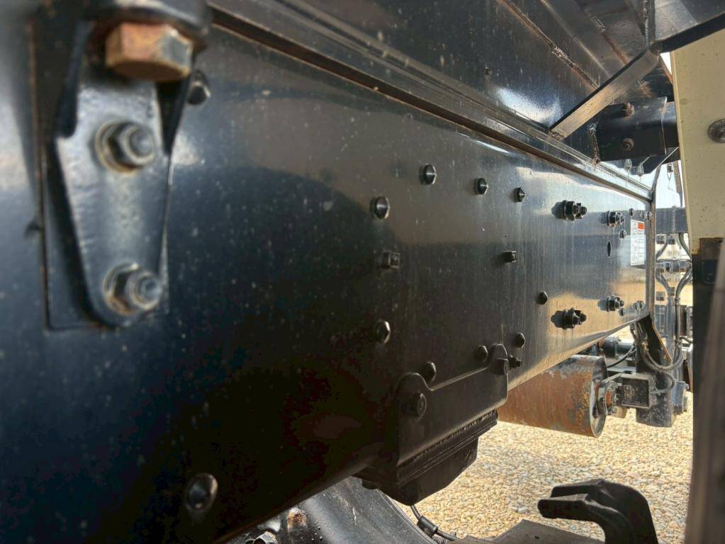 三菱ふそうスーパーグレートコンテナ専用車大型（10t）[写真12]