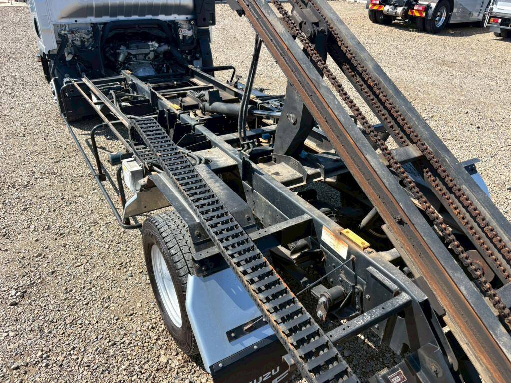 いすゞエルフセーフティローダー小型（2t・3t）[写真12]