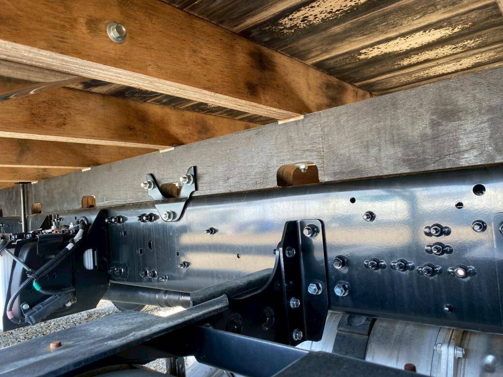 三菱ふそうファイターアルミブロック中型（4t）[写真13]