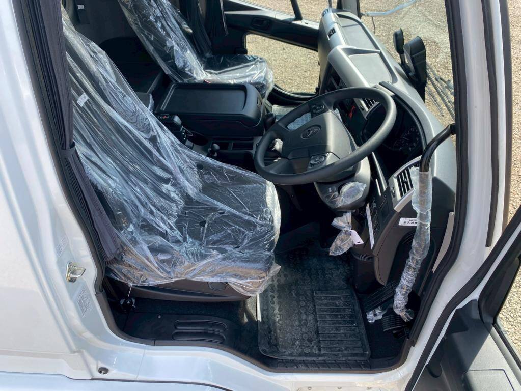 三菱ふそうファイターアルミブロック中型（4t）[写真18]