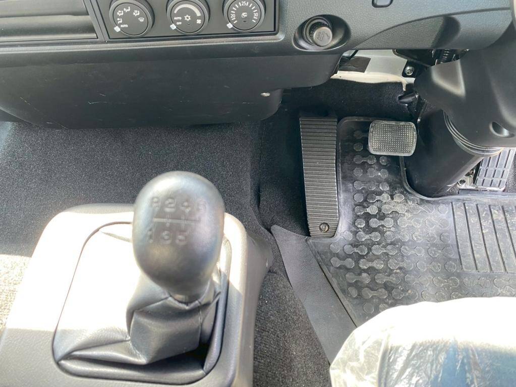 三菱ふそうファイターアルミブロック中型（4t）[写真20]