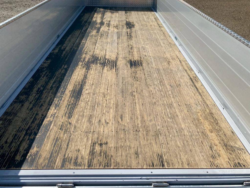 三菱ふそうファイターアルミブロック中型（4t）[写真07]