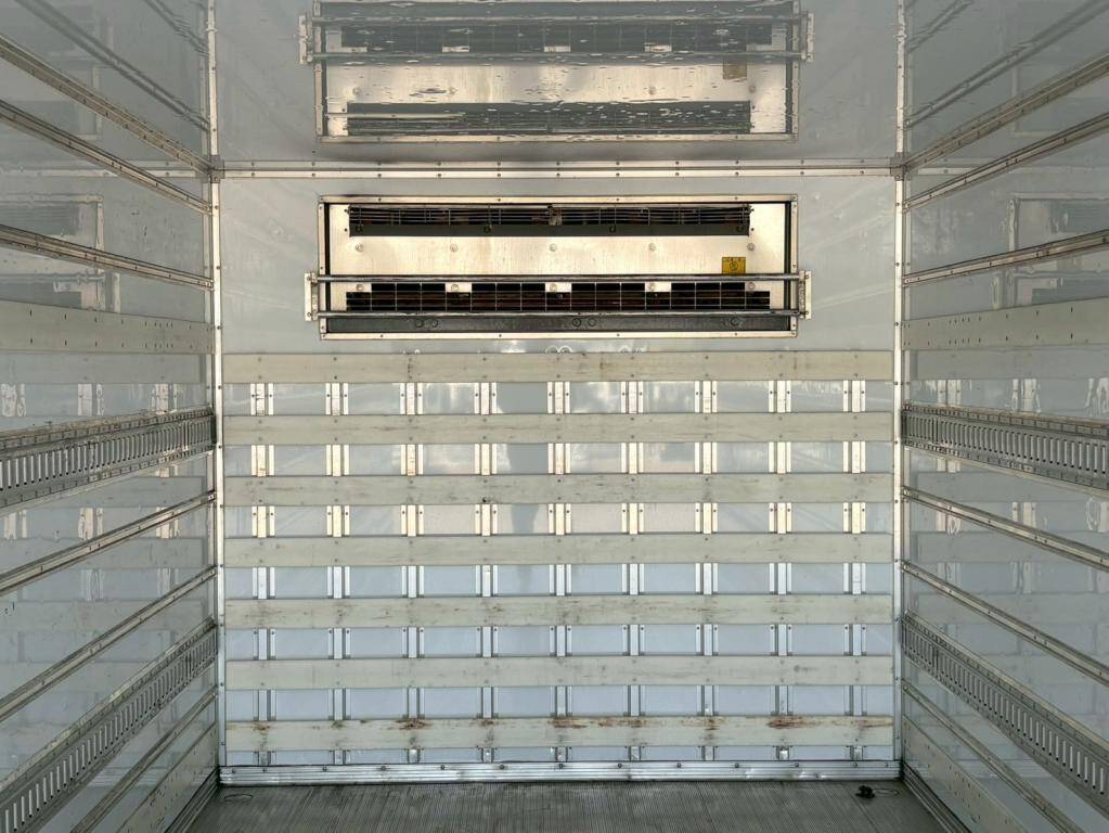 三菱ふそうファイター冷凍車（冷蔵車）増トン（6t・8t）[写真06]