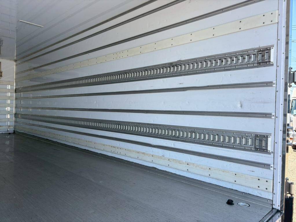 三菱ふそうファイター冷凍車（冷蔵車）増トン（6t・8t）[写真09]