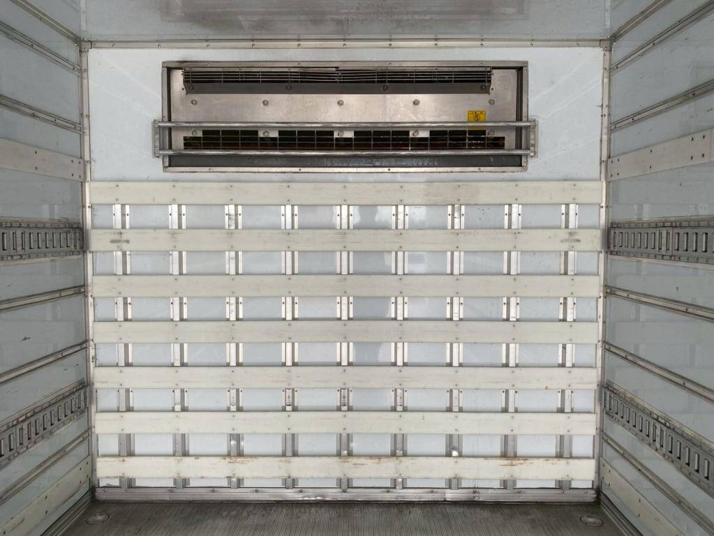 三菱ふそうファイター冷凍車（冷蔵車）増トン（6t・8t）[写真07]