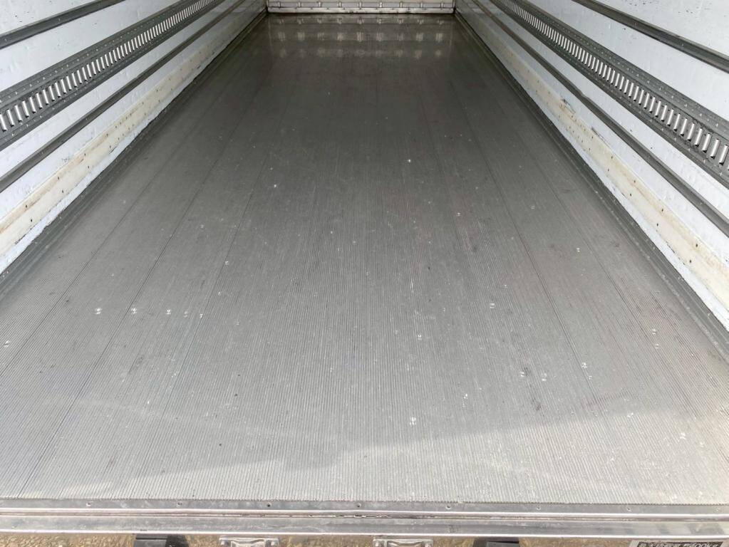 三菱ふそうファイター冷凍車（冷蔵車）増トン（6t・8t）[写真08]