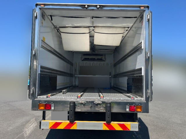 三菱ふそうファイター冷凍車（冷蔵車）中型（4t）[写真12]