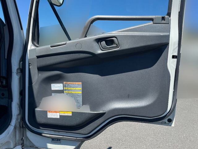 三菱ふそうファイター冷凍車（冷蔵車）中型（4t）[写真31]