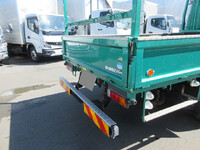 三菱ふそうキャンター平ボディ小型（2t・3t）[写真11]