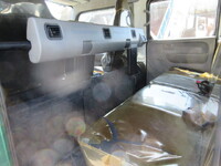 三菱ふそうキャンター平ボディ小型（2t・3t）[写真24]