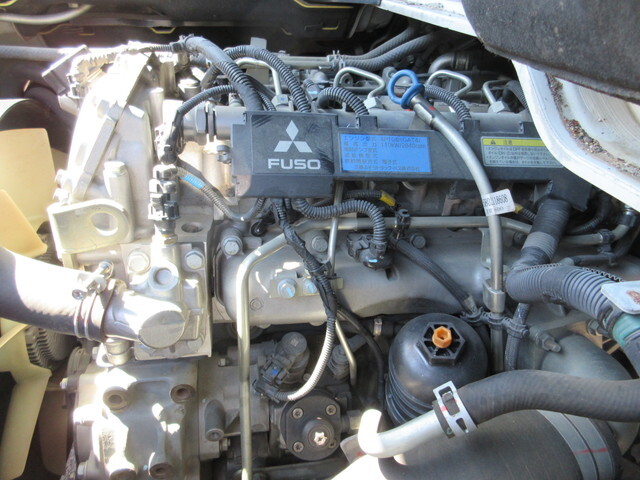 三菱ふそうキャンター平ボディ小型（2t・3t）[写真26]