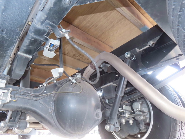 いすゞエルフクレーン3段小型（2t・3t）[写真11]