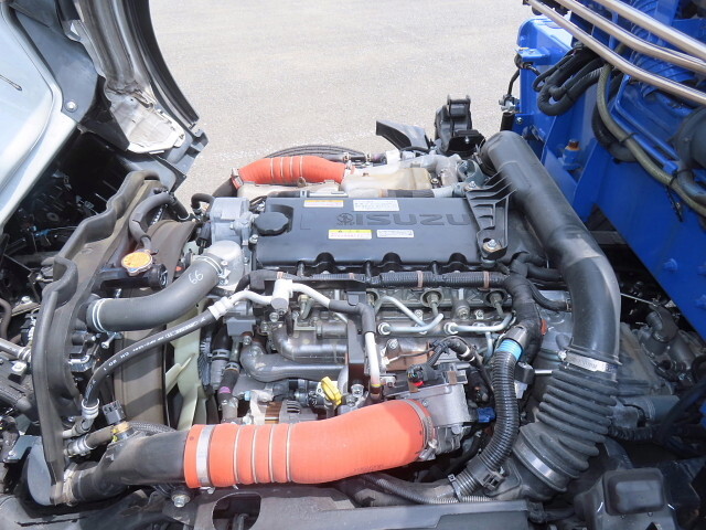 いすゞエルフクレーン3段小型（2t・3t）[写真15]