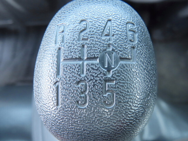 いすゞエルフクレーン3段小型（2t・3t）[写真25]