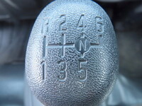 いすゞエルフクレーン3段小型（2t・3t）[写真26]