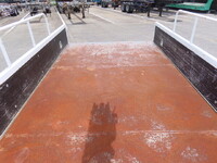 いすゞエルフクレーン3段小型（2t・3t）[写真33]