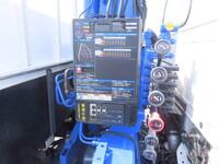 いすゞエルフクレーン3段小型（2t・3t）[写真36]