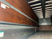 いすゞギガアルミウイング大型（10t）[写真12]