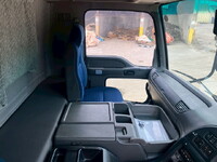 いすゞギガアルミウイング大型（10t）[写真22]