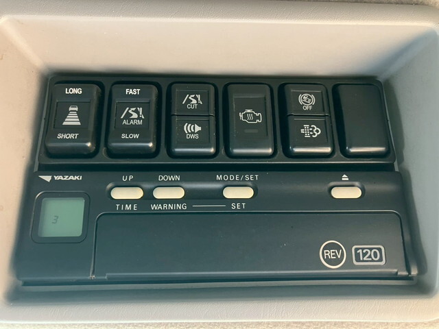 いすゞギガアルミウイング大型（10t）[写真22]