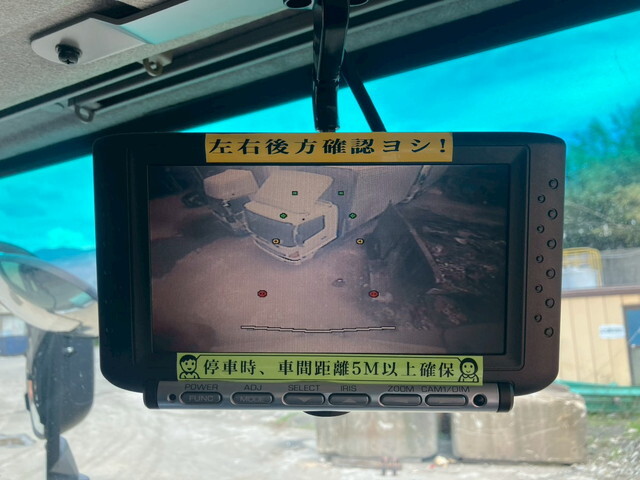 いすゞギガアルミウイング大型（10t）[写真24]