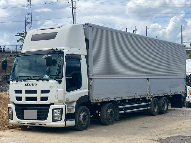 いすゞギガアルミウイング大型（10t）[写真03]