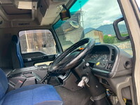 いすゞギガアルミウイング大型（10t）[写真32]