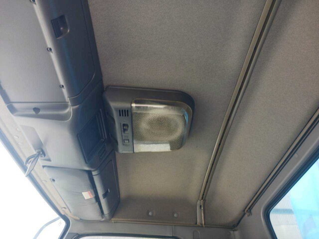 いすゞフォワードタンク車（タンクローリー）増トン（6t・8t）[写真25]