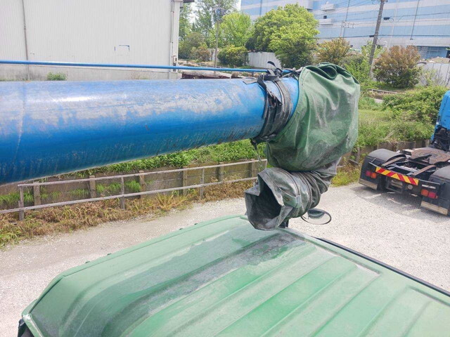 いすゞフォワードタンク車（タンクローリー）増トン（6t・8t）[写真27]