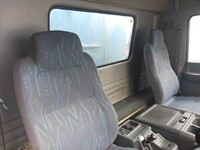 いすゞフォワードタンク車（タンクローリー）増トン（6t・8t）[写真35]