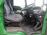 いすゞフォワードタンク車（タンクローリー）増トン（6t・8t）[写真40]