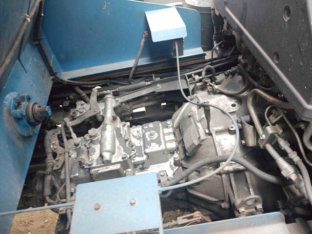 いすゞフォワードタンク車（タンクローリー）増トン（6t・8t）[写真40]