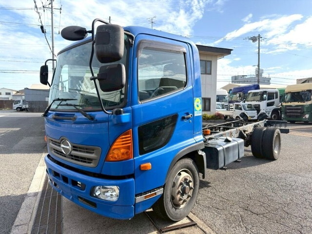 日野レンジャーシャーシ増トン（6t・8t）[写真03]