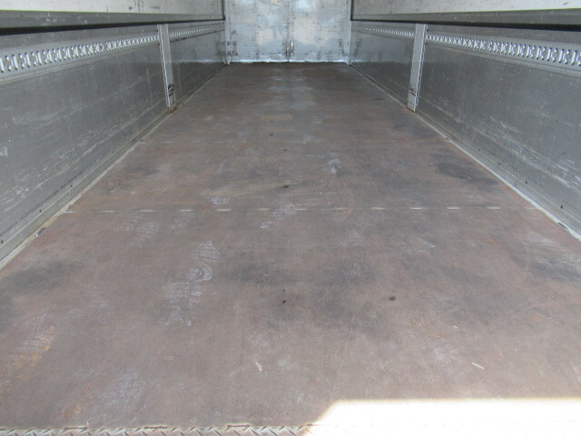 三菱ふそうスーパーグレートパネルウイング大型（10t）[写真15]