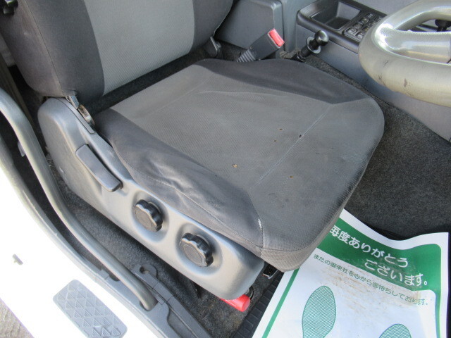 三菱ふそうスーパーグレートパネルウイング大型（10t）[写真28]