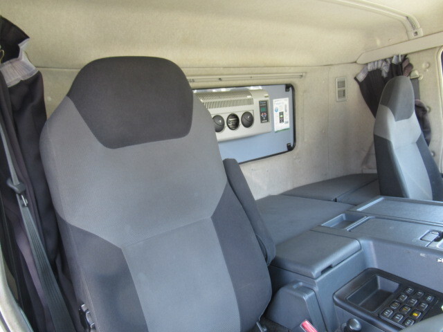 三菱ふそうスーパーグレートパネルウイング大型（10t）[写真29]