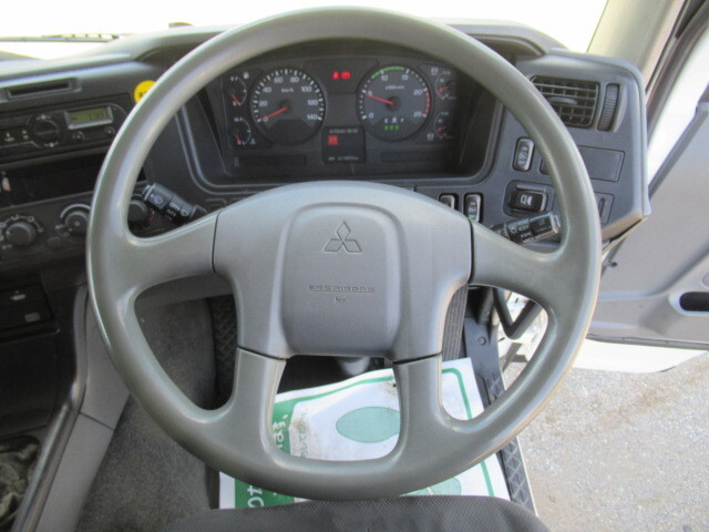 三菱ふそうスーパーグレートパネルウイング大型（10t）[写真33]