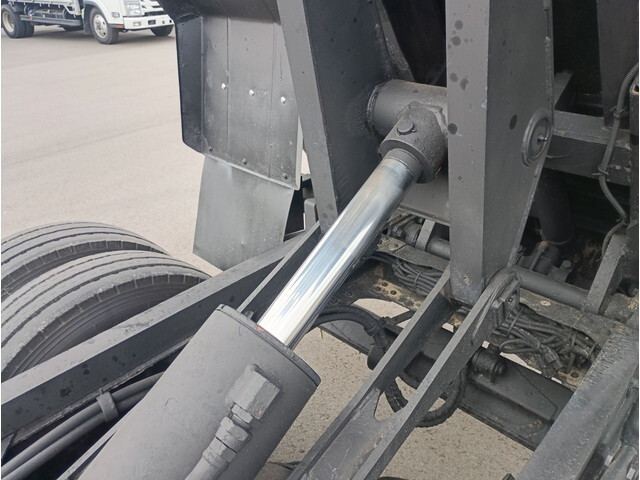 いすゞエルフダンプ小型（2t・3t）[写真08]