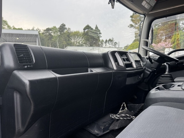 日野レンジャーアルミウイング中型（4t）[写真33]