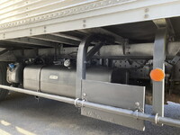 三菱ふそうキャンターアルミバン小型（2t・3t）[写真13]