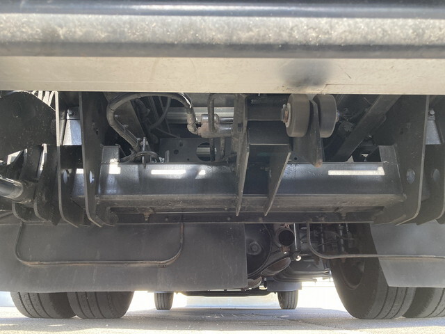 三菱ふそうキャンターアルミバン小型（2t・3t）[写真13]