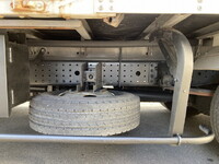 三菱ふそうキャンターアルミバン小型（2t・3t）[写真30]